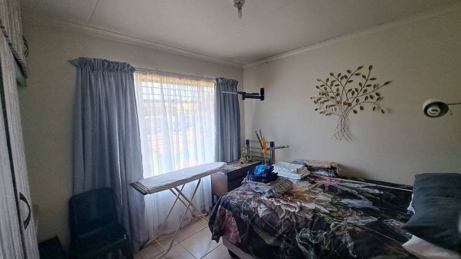 4 Bedroom Property for Sale in Uitsig Free State